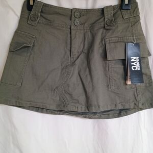 Madden NYC Olive Cargo Mini Skort